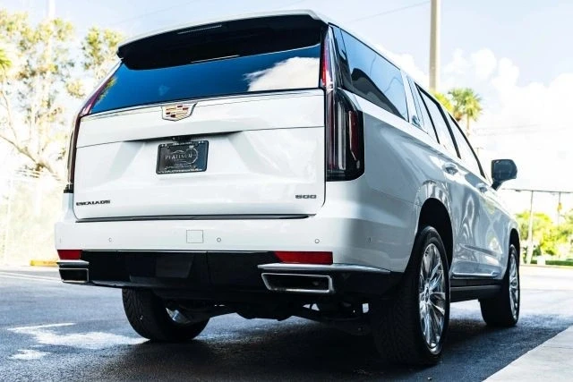2023 Cadillac Escalade 5th Gen - Image 15 of 21