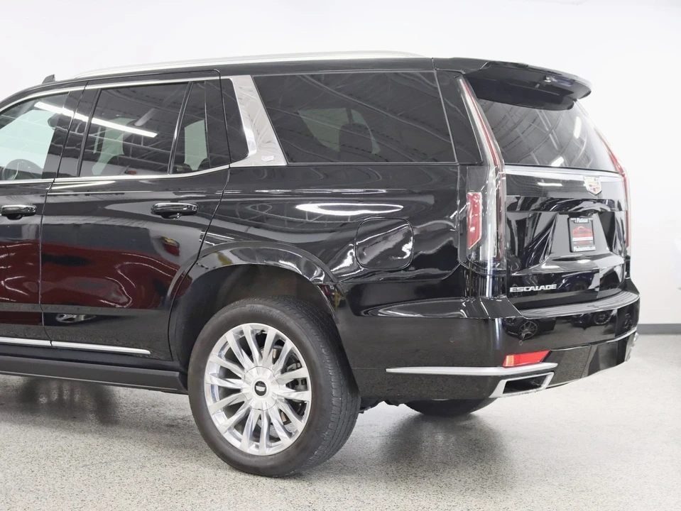 2023 Cadillac Escalade 5th Gen - Image 10 of 21