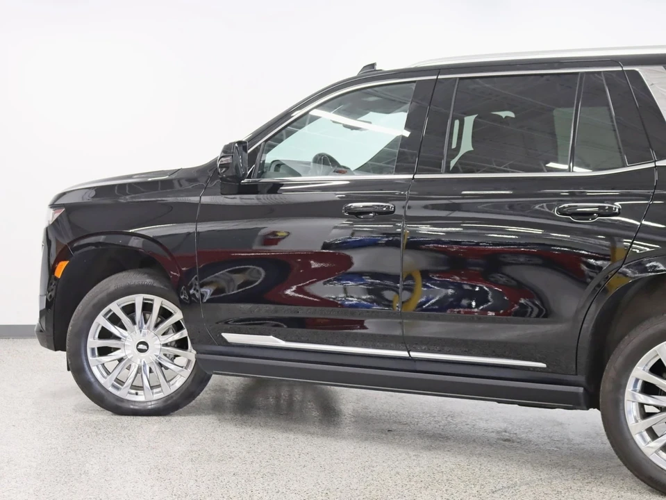 2023 Cadillac Escalade 5th Gen - Image 11 of 21