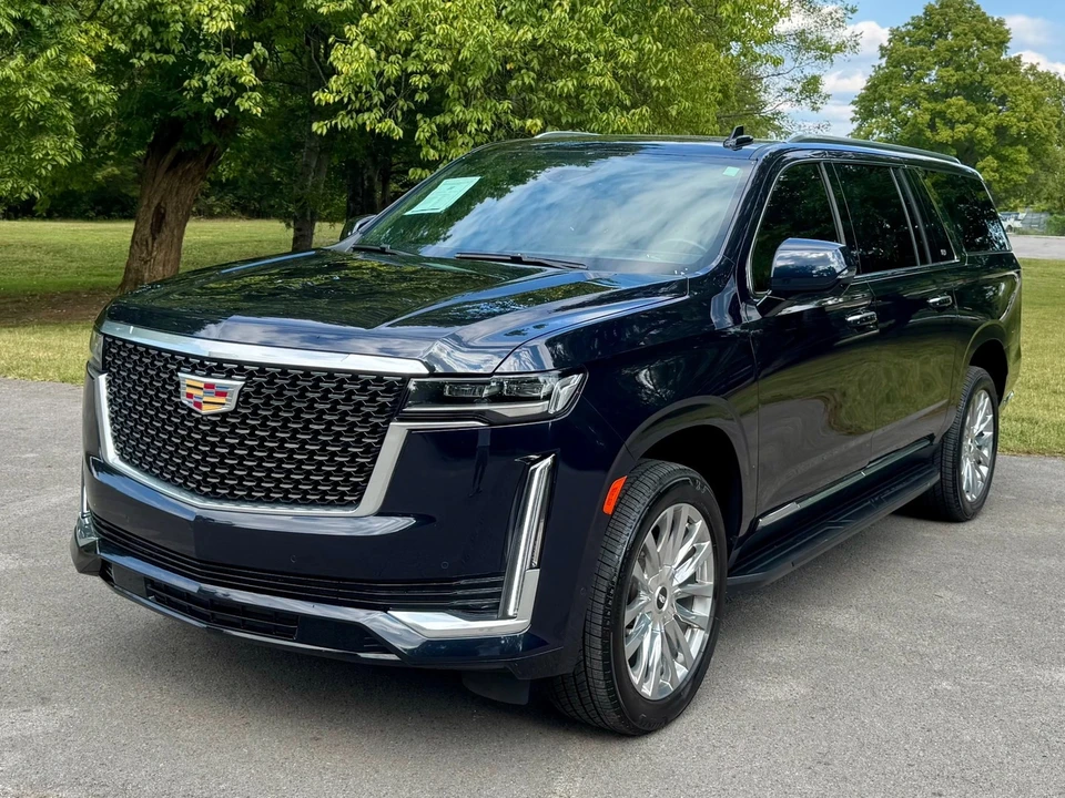 2023 Cadillac Escalade 5th Gen - Image 2 of 12