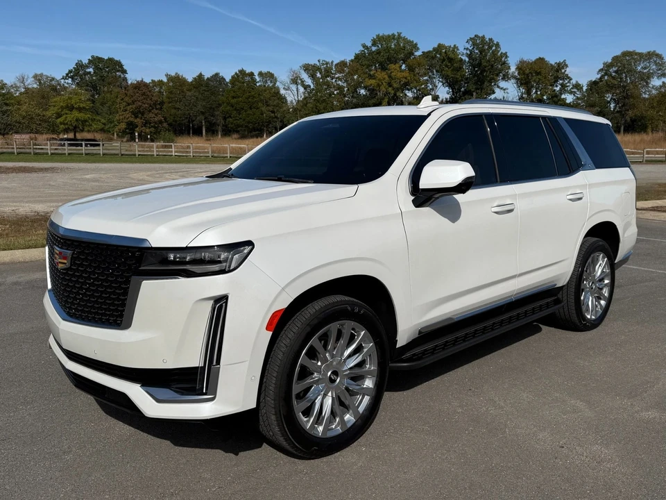 2023 Cadillac Escalade 5th Gen - Image 2 of 12