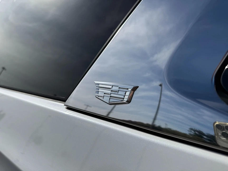 2023 Cadillac Escalade 5th Gen - Image 9 of 12
