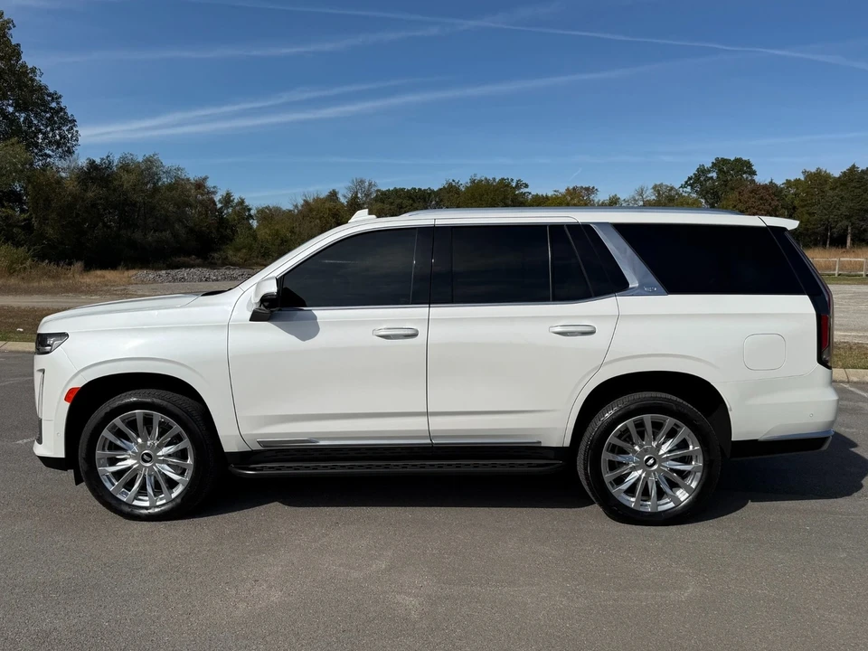 2023 Cadillac Escalade 5th Gen - Image 8 of 12