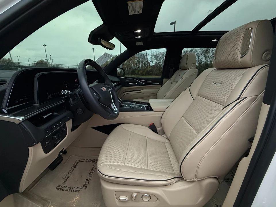 2023 Cadillac Escalade 5th Gen - Image 16 of 21