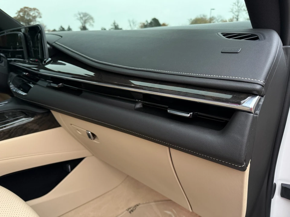 2023 Cadillac Escalade 5th Gen - Image 20 of 21