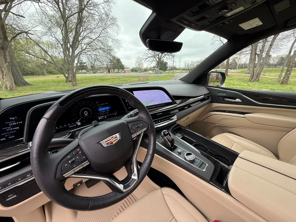 2023 Cadillac Escalade 5th Gen - Image 11 of 21