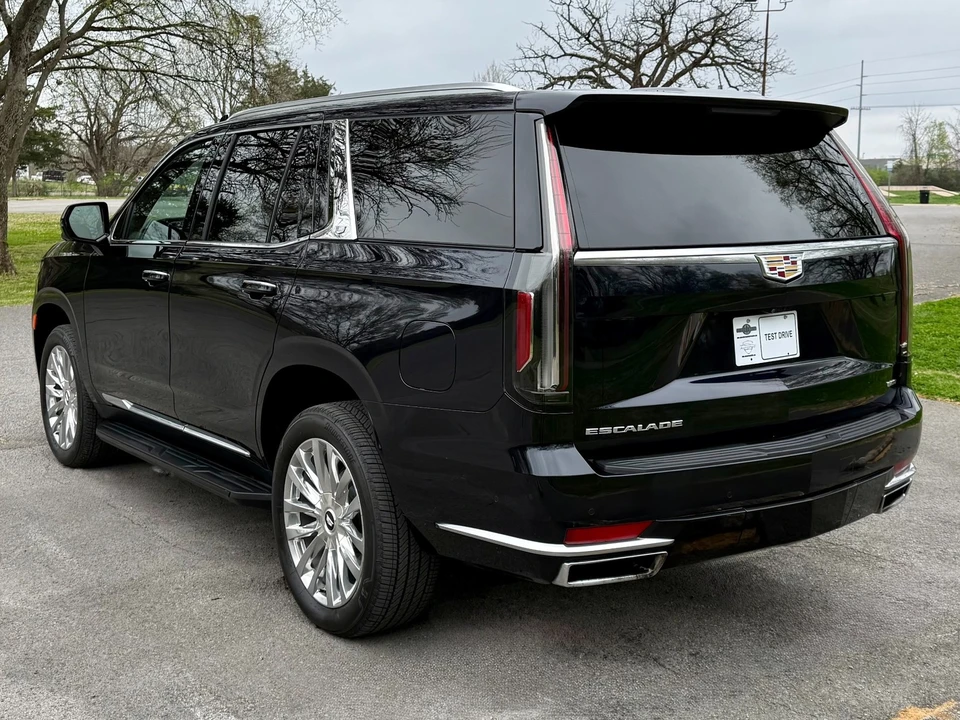 2023 Cadillac Escalade 5th Gen - Image 4 of 21