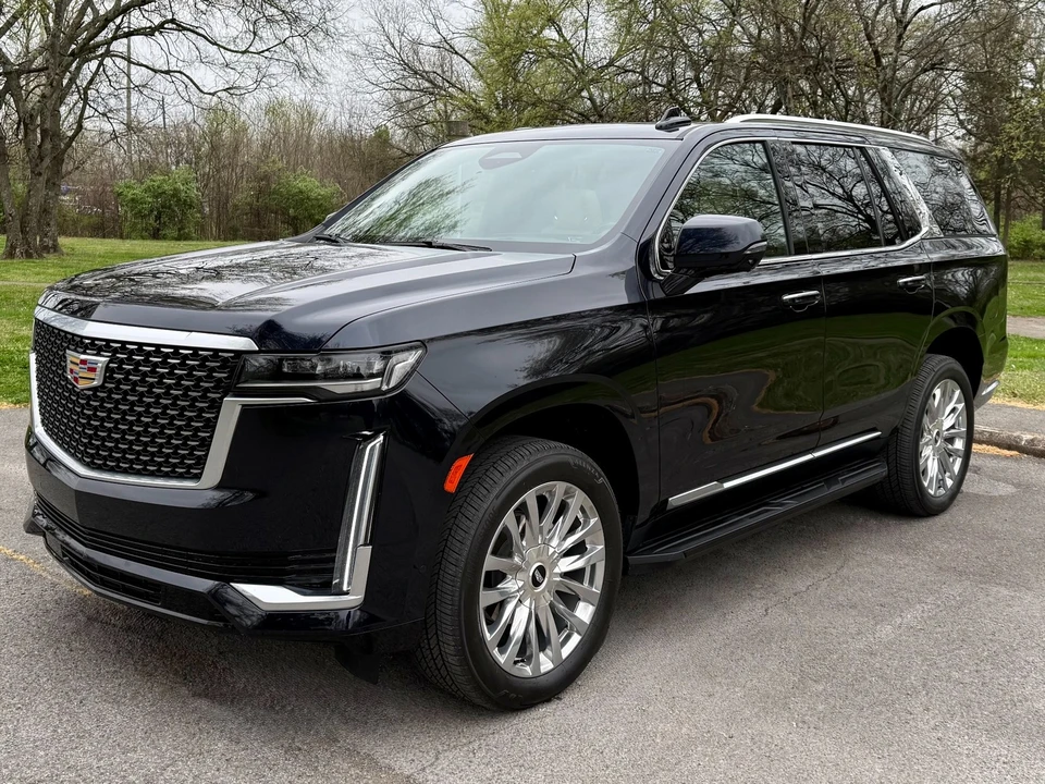 2023 Cadillac Escalade 5th Gen - Image 2 of 21