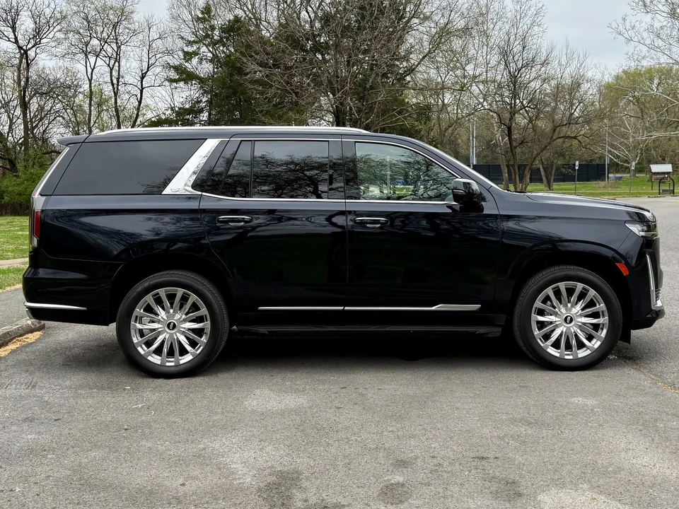 2023 Cadillac Escalade 5th Gen - Image 8 of 21