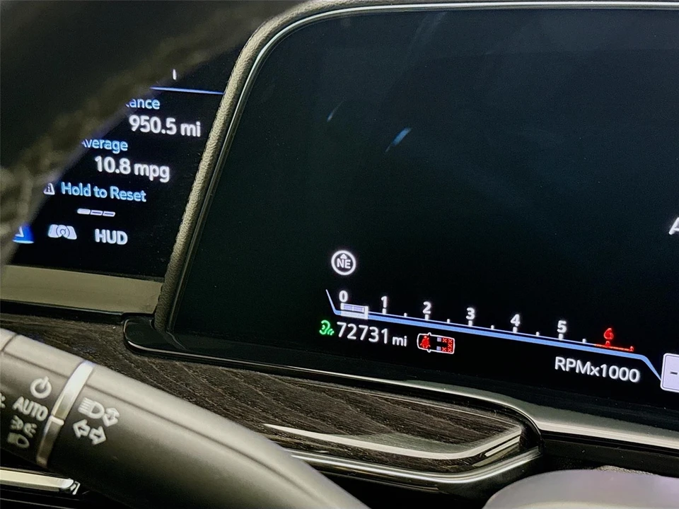 2023 Cadillac Escalade 5th Gen - Image 12 of 21