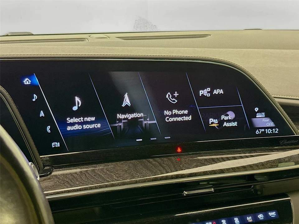 2023 Cadillac Escalade 5th Gen - Image 15 of 21