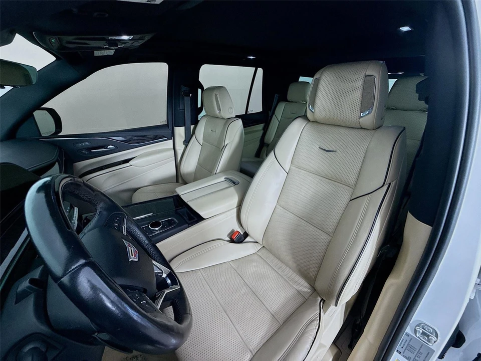 2023 Cadillac Escalade 5th Gen - Image 20 of 21