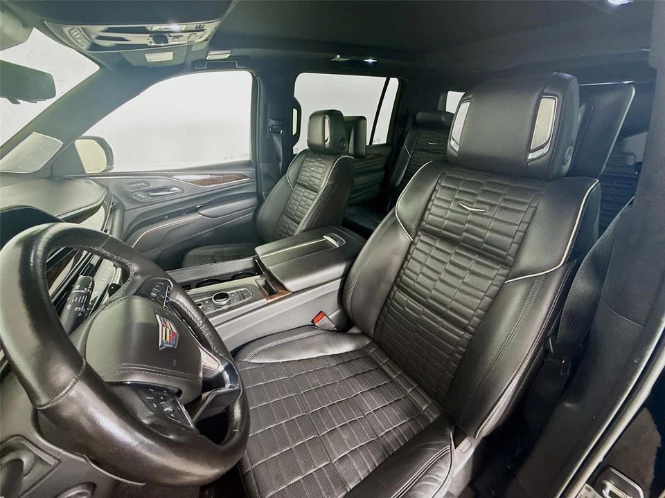 2023 Cadillac Escalade 5th Gen - Image 12 of 14