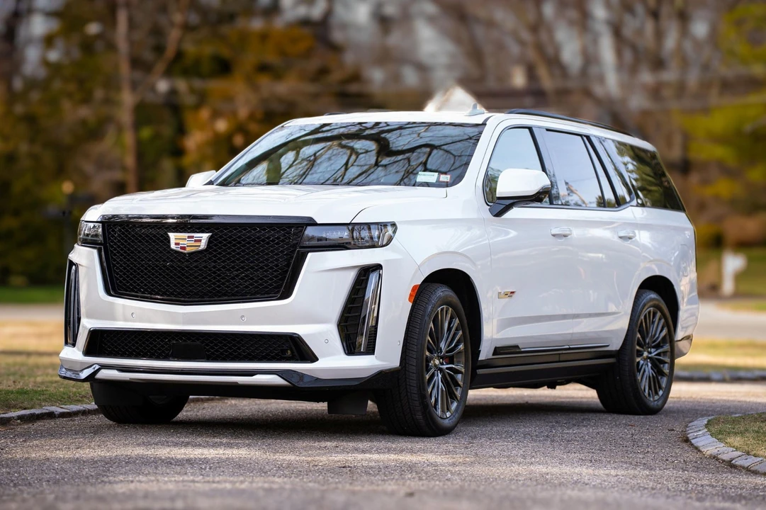 2023 Cadillac Escalade 5th Gen - Image 7 of 19
