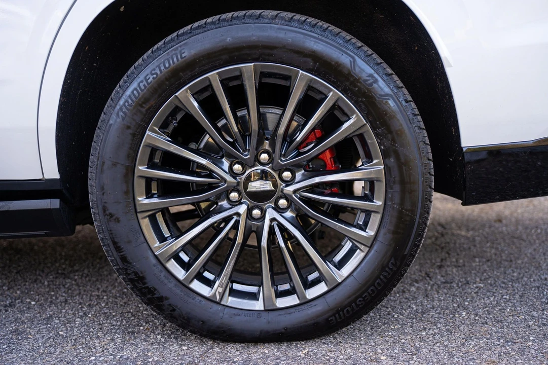 2023 Cadillac Escalade 5th Gen - Image 10 of 19