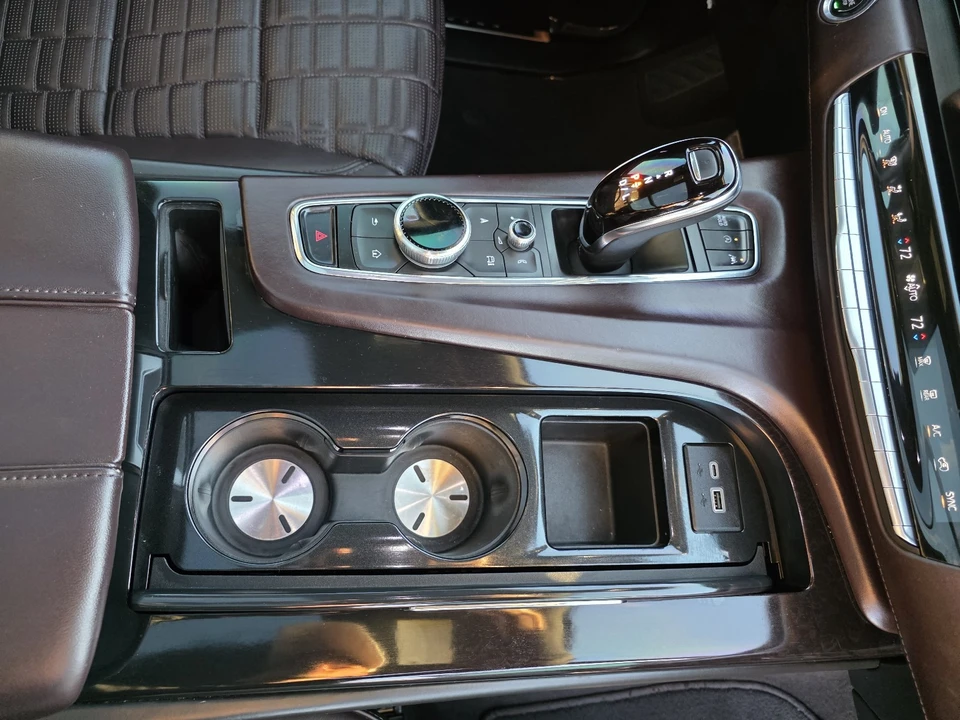 2023 Cadillac Escalade 5th Gen - Image 11 of 20