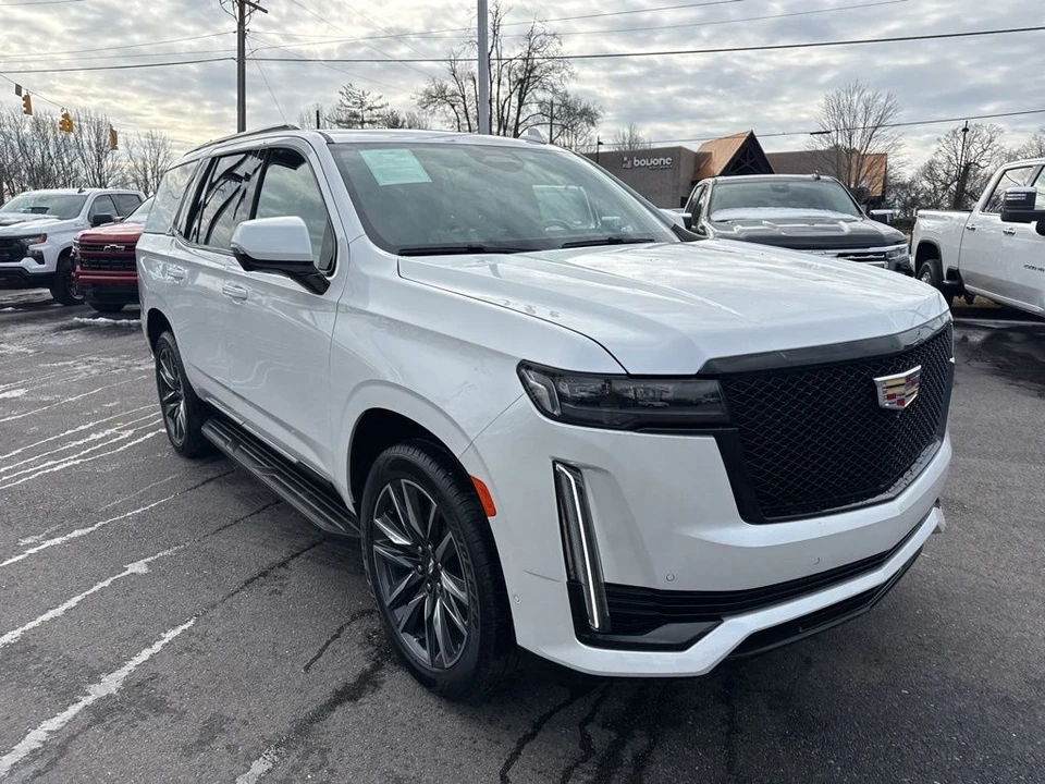 2023 Cadillac Escalade 5th Gen - Image 7 of 12