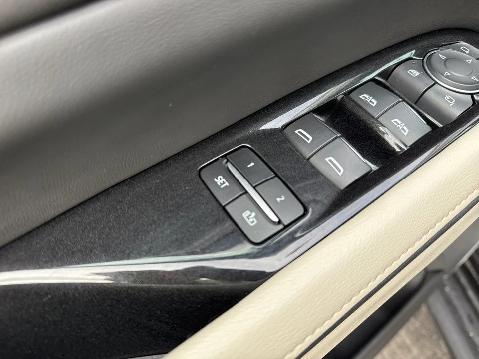 2023 Cadillac Escalade 5th Gen - Image 11 of 12