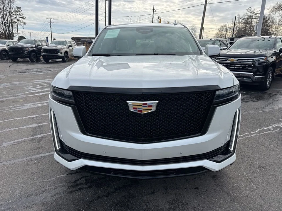 2023 Cadillac Escalade 5th Gen - Image 8 of 12