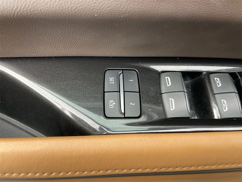 2023 Cadillac Escalade 5th Gen - Image 11 of 21