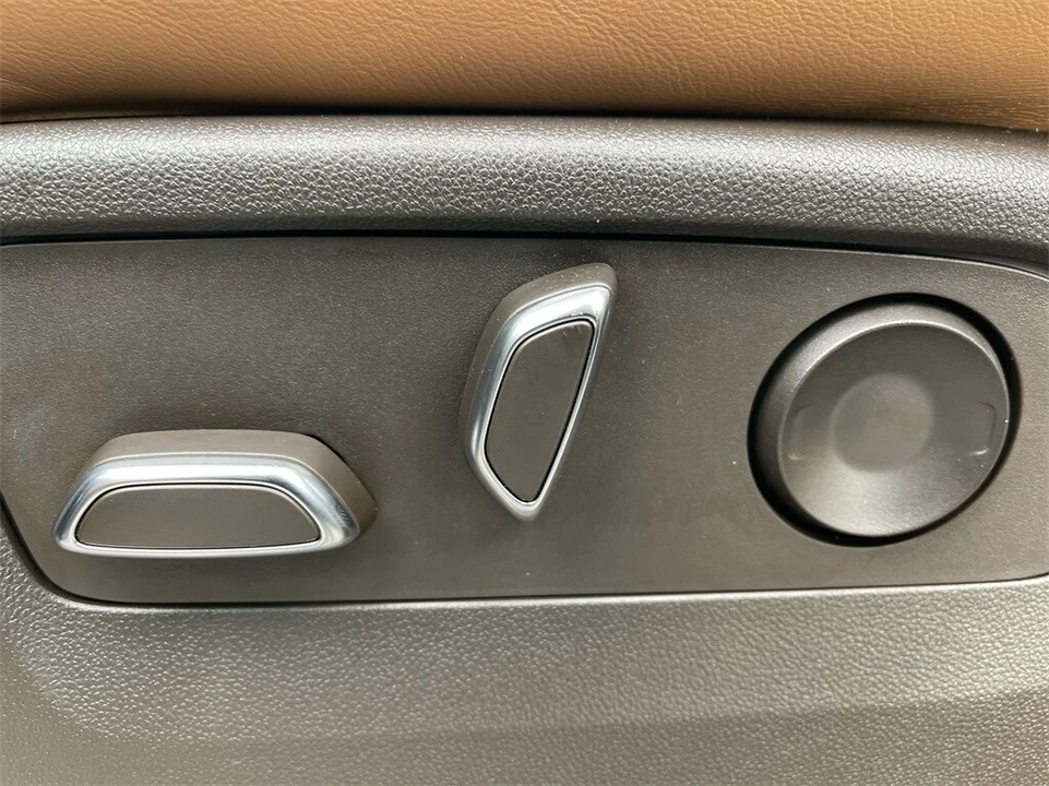 2023 Cadillac Escalade 5th Gen - Image 10 of 21
