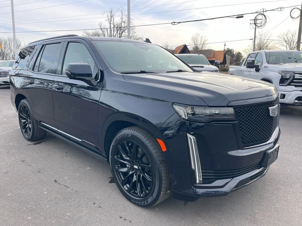 2023 Cadillac Escalade 5th Gen - Image 7 of 12