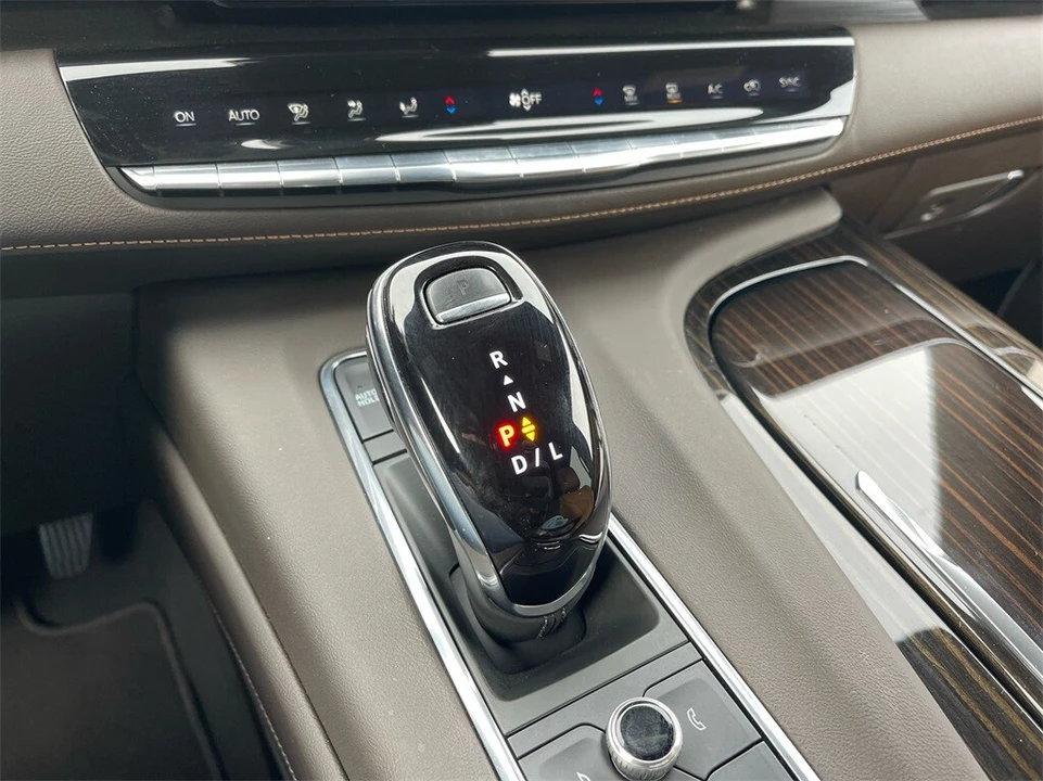 2023 Cadillac Escalade 5th Gen - Image 19 of 21