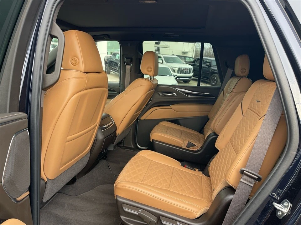 2023 Cadillac Escalade 5th Gen - Image 13 of 21