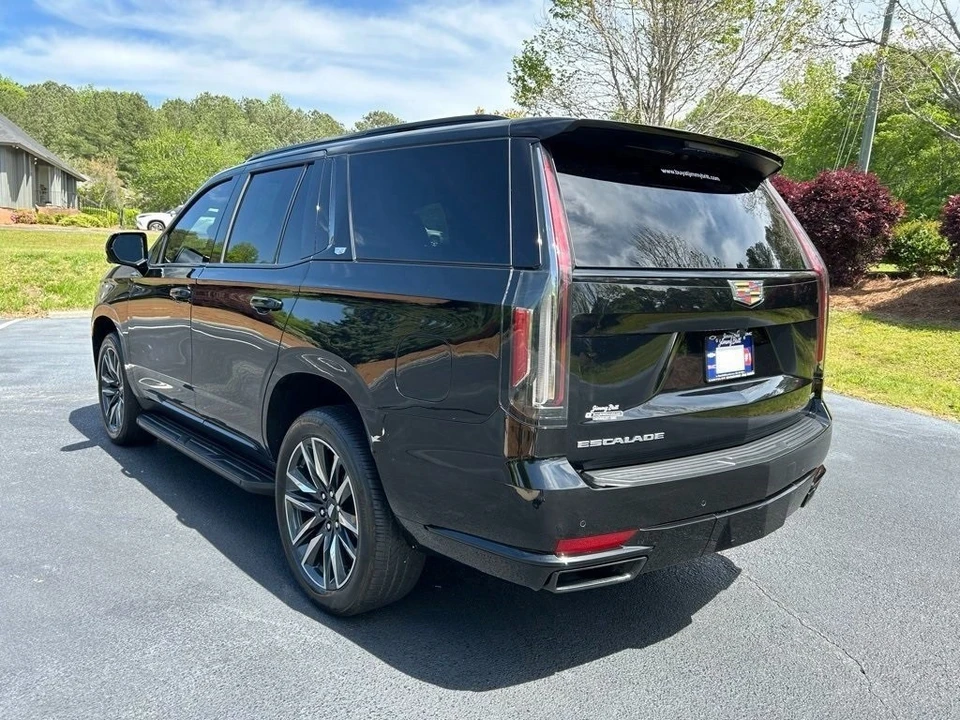 2023 Cadillac Escalade 5th Gen - Image 5 of 12