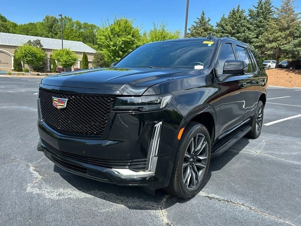 2023 Cadillac Escalade 5th Gen - Image 3 of 12