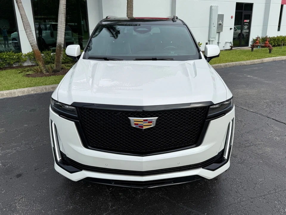 2023 Cadillac Escalade 5th Gen - Image 10 of 21