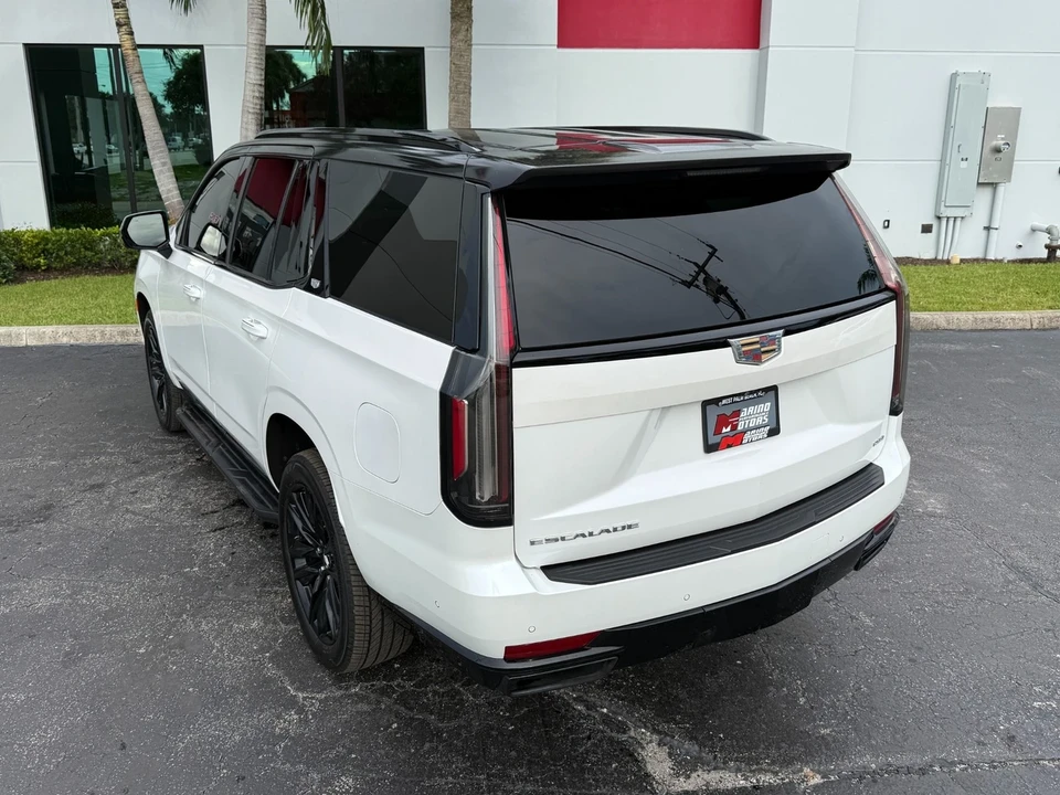 2023 Cadillac Escalade 5th Gen - Image 12 of 21