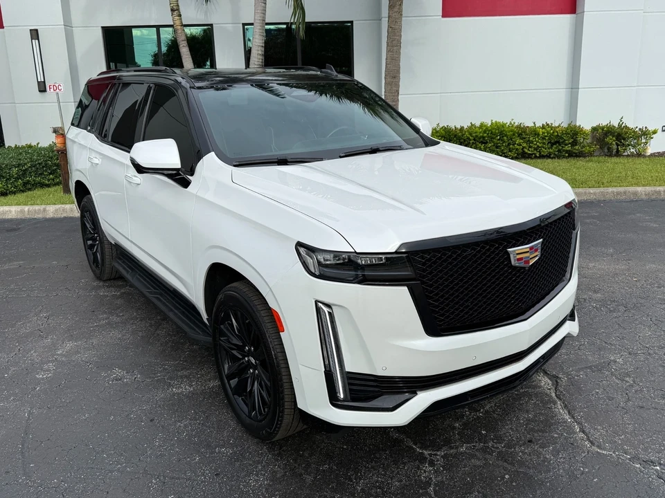 2023 Cadillac Escalade 5th Gen - Image 5 of 21