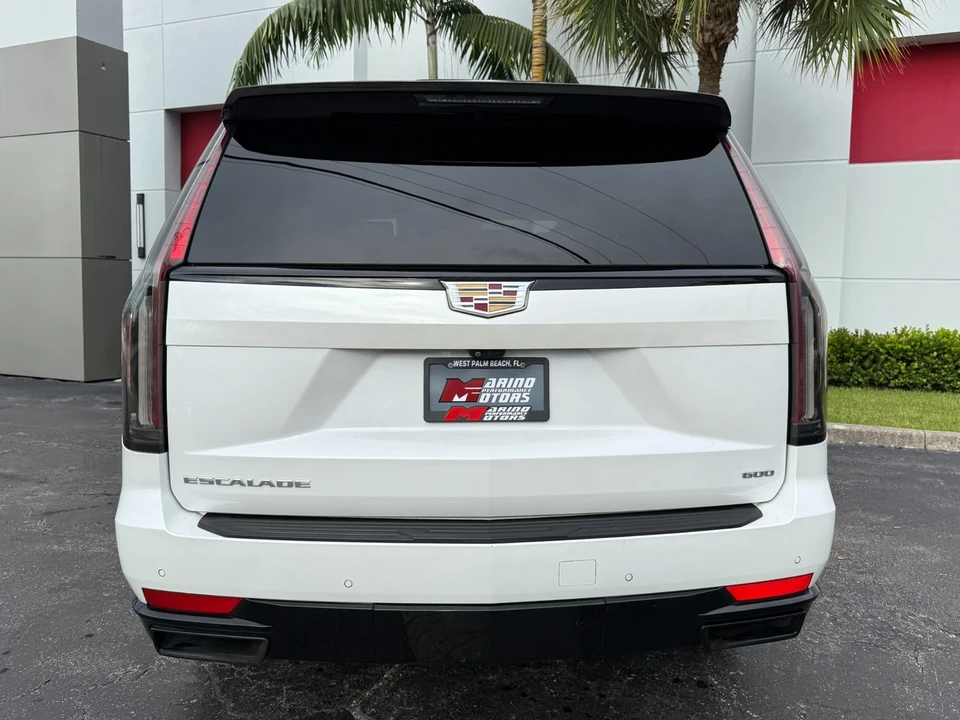 2023 Cadillac Escalade 5th Gen - Image 15 of 21