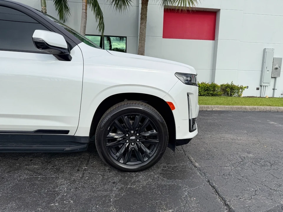 2023 Cadillac Escalade 5th Gen - Image 3 of 21