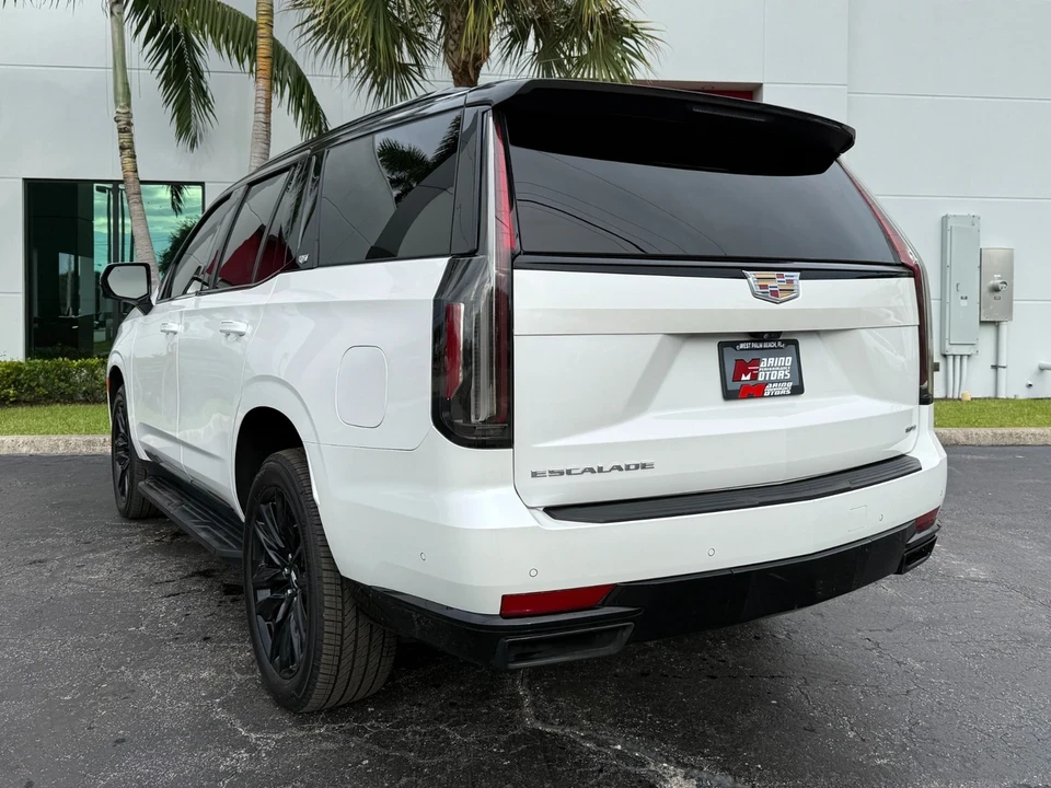 2023 Cadillac Escalade 5th Gen - Image 13 of 21
