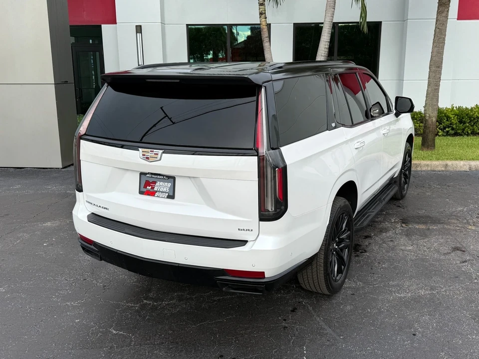 2023 Cadillac Escalade 5th Gen - Image 16 of 21