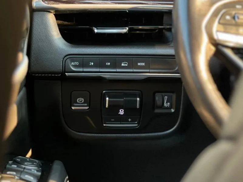 2023 Cadillac Escalade 5th Gen - Image 11 of 12