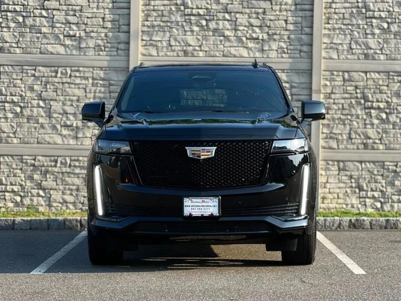 2023 Cadillac Escalade 5th Gen - Image 3 of 12