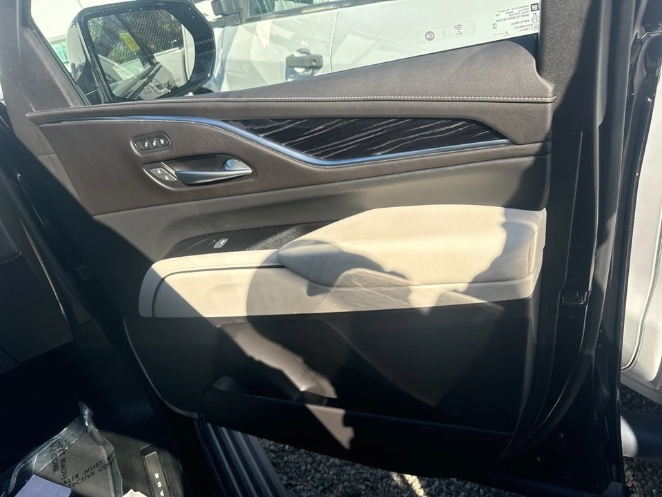 2023 Cadillac Escalade 5th Gen - Image 5 of 12