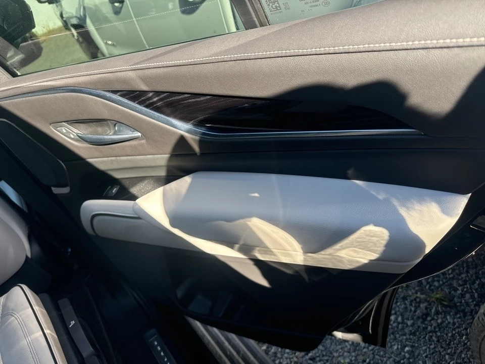 2023 Cadillac Escalade 5th Gen - Image 8 of 12