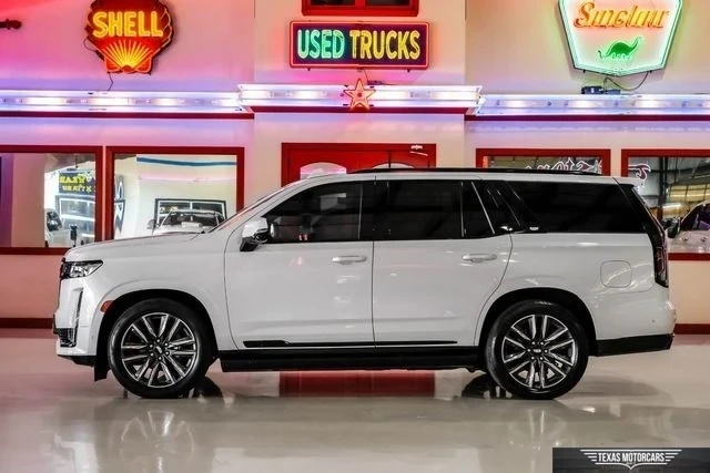 2023 Cadillac Escalade 5th Gen - Image 13 of 21