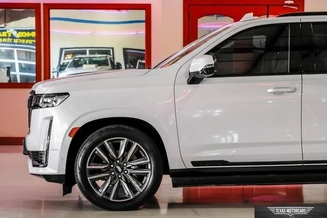 2023 Cadillac Escalade 5th Gen - Image 16 of 21