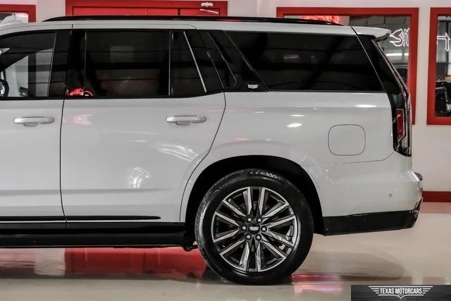 2023 Cadillac Escalade 5th Gen - Image 17 of 21