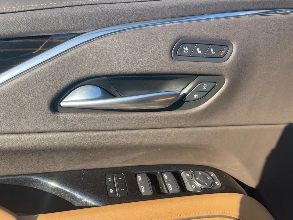 2023 Cadillac Escalade 5th Gen - Image 10 of 12