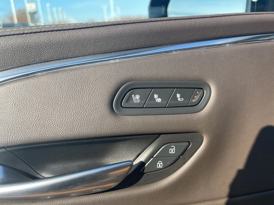 2023 Cadillac Escalade 5th Gen - Image 11 of 12
