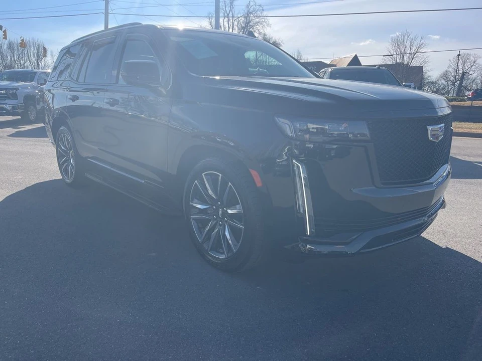 2023 Cadillac Escalade 5th Gen - Image 7 of 12