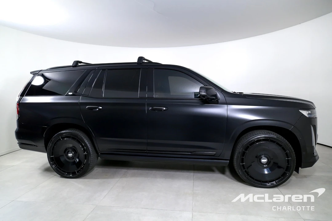 2023 Cadillac Escalade 5th Gen - Image 9 of 12