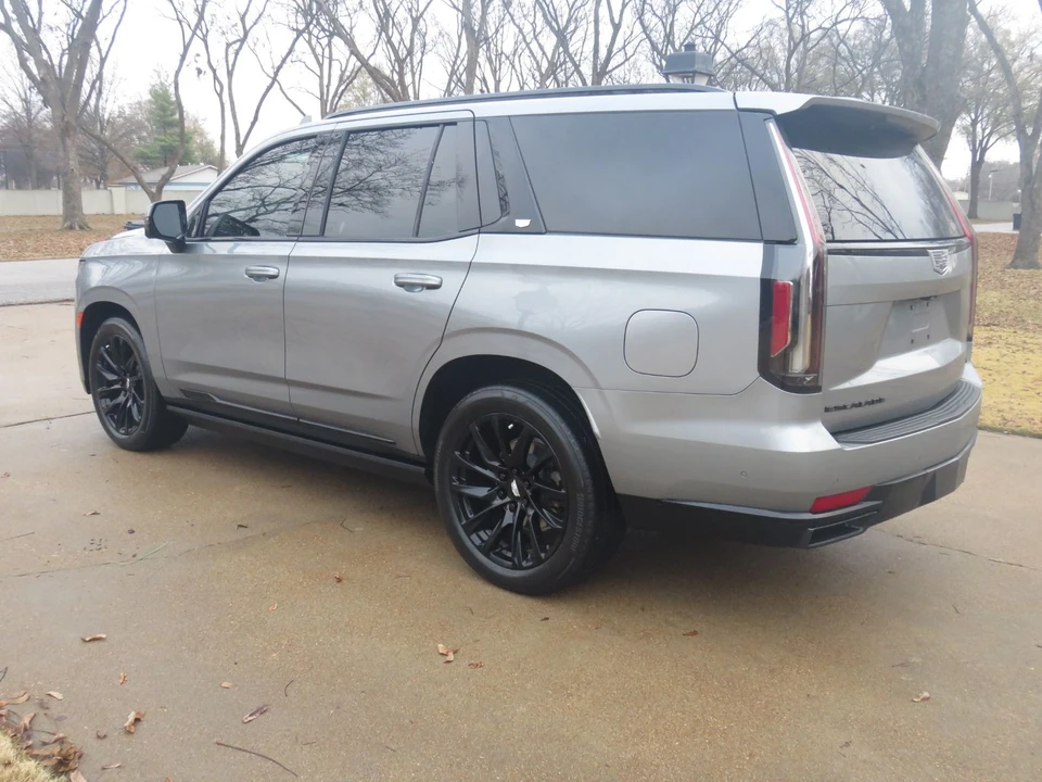2023 Cadillac Escalade 5th Gen - Image 8 of 12