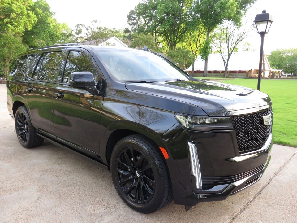 2023 Cadillac Escalade 5th Gen - Image 12 of 12